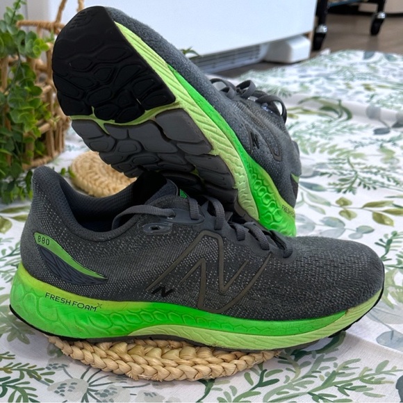 New Balance Men’s Fresh Foam X Ocean Gray Vibrant Green Athletic Running Shoes - Picture 12 of 16